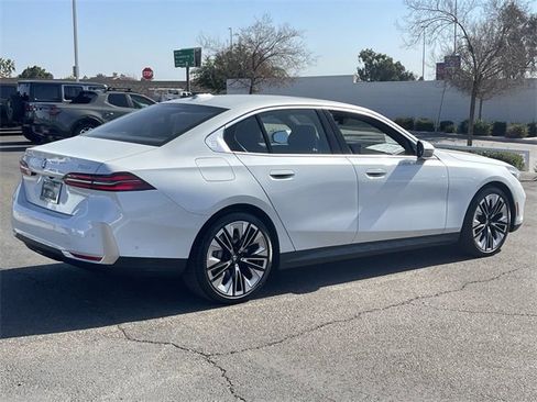 New 2025 BMW 530i image 6