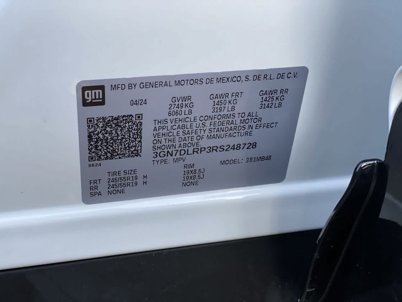 Used 2024 Chevrolet Equinox EV LT FWD image 28