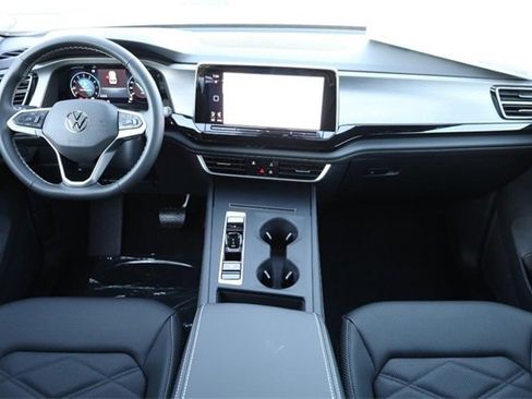 New 2026 Volkswagen Atlas Cross Sport SE image 22