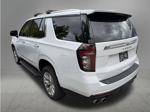 Used 2023 GMC Yukon SLT w/ SLT Premium Package AWD/4WD image 6