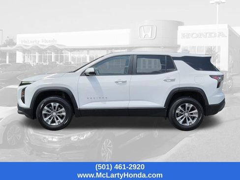 Used 2026 Chevrolet Equinox LT FWD image 2