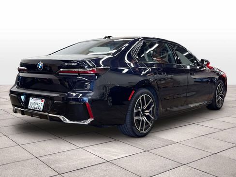 Used 2024 BMW i7 xDrive60 w/ Executive Package AWD/4WD image 16