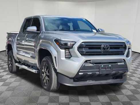 Used 2025 Toyota Tacoma SR5 AWD/4WD image 3