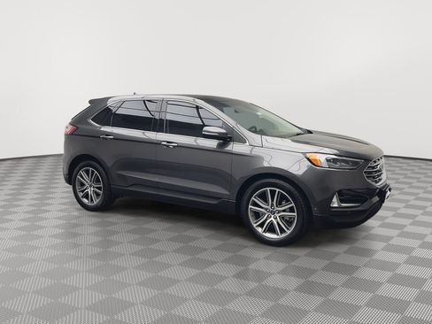 Certified 2019 Ford Edge Titanium w/ Equipment Group 301A FWD image 45