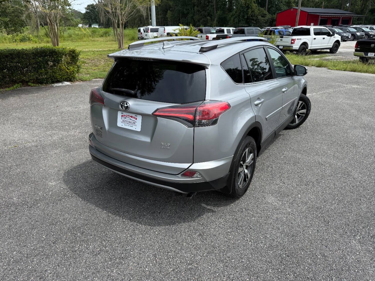 Used 2017 Toyota RAV4 XLE w/ Plus Extra Value Package AWD/4WD image 6