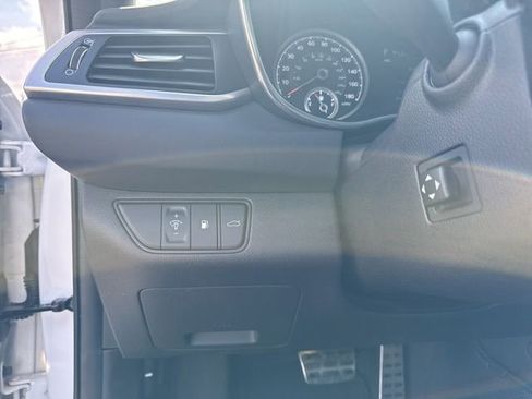 Used 2023 Genesis G70 2.0T w/ Sport Prestige Package image 25