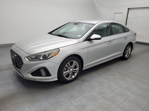 Used 2019 Hyundai Sonata SEL w/ Cargo Package FWD image 2