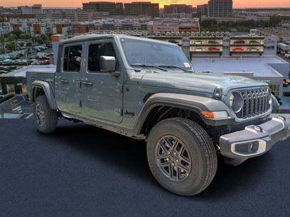 New 2025 Jeep Gladiator Sport