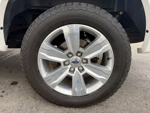 Used 2019 Ford F150 Platinum w/ Equipment Group 701A Luxury image 12