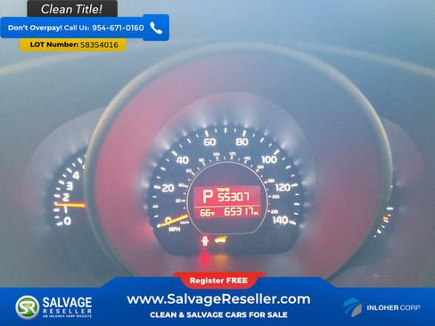Used 2014 Kia Soul + FWD image 12