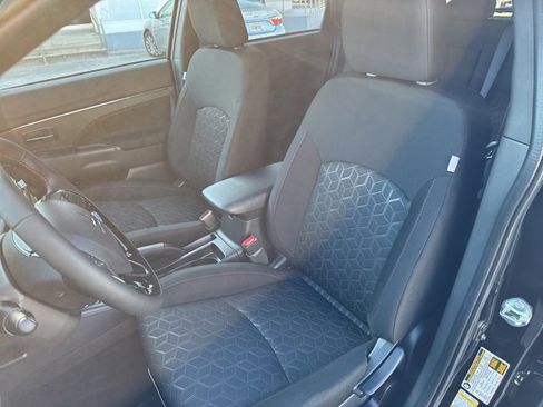 Used 2025 Mitsubishi Outlander Sport AWD image 10