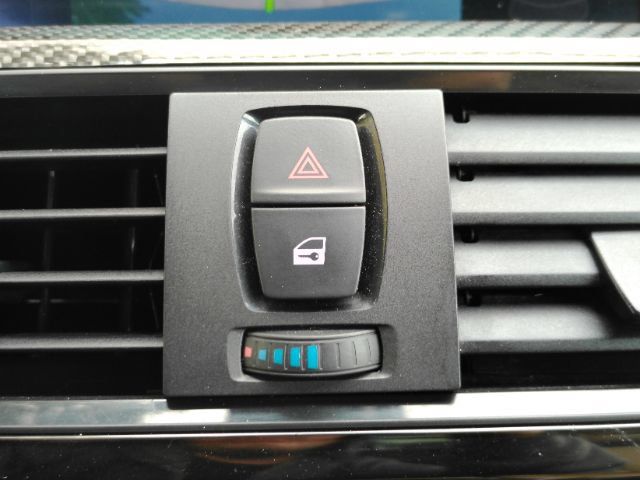 Used 2015 BMW M4 Convertible RWD image 46