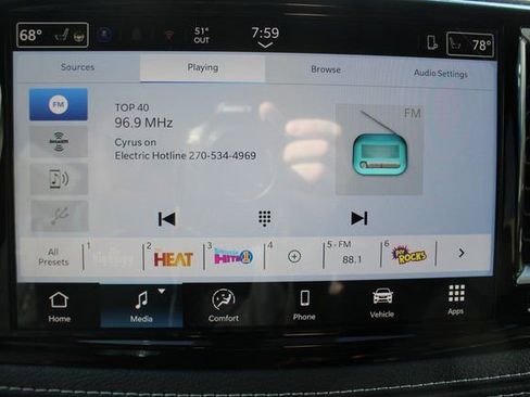 New 2026 Chrysler Pacifica Select image 18