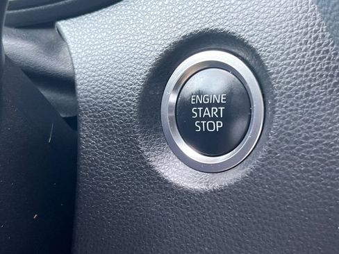 Certified 2025 Toyota Corolla SE image 24