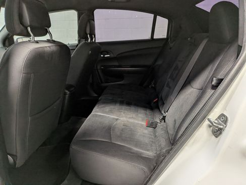 Used 2014 Chrysler 200 LX FWD image 28