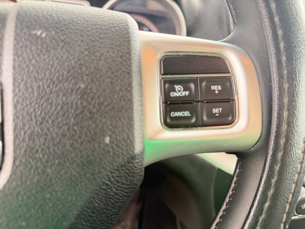 Used 2018 Dodge Journey SE w/ Connectivity Group FWD image 16