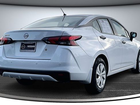 Used 2025 Nissan Versa S w/ Trunk Package image 6