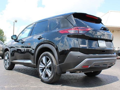 Used 2023 Nissan Rogue SL w/ SL Premium Package FWD image 11