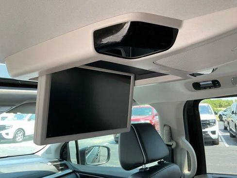 Used 2025 Honda Odyssey Touring image 18