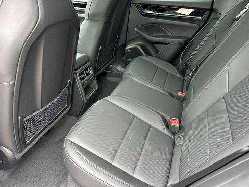 New 2025 Porsche Macan 4S Electric image 14