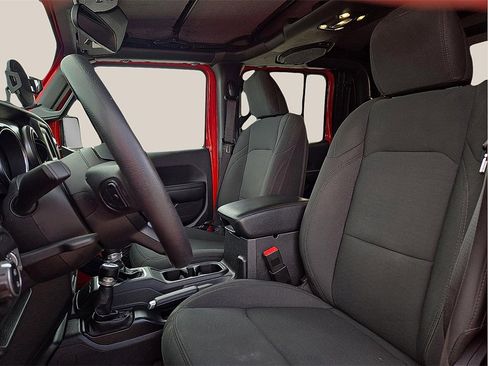 Used 2021 Jeep Gladiator Sport image 12