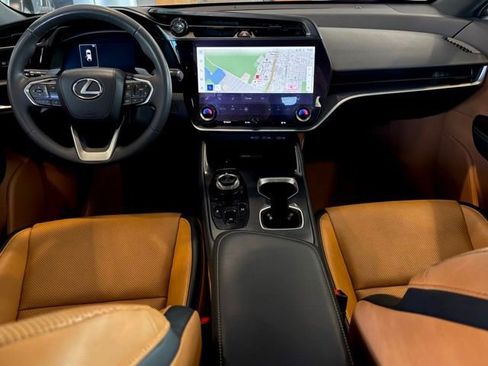 Used 2024 Lexus RZ 300e Premium image 31