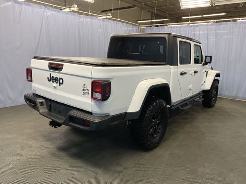 Certified 2021 Jeep Gladiator Willys image 6