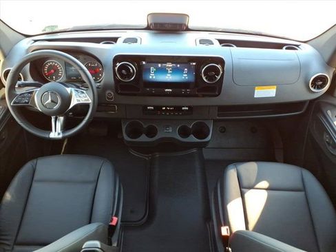 New 2025 Mercedes-Benz Sprinter 2500 image 4