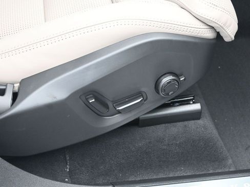 New 2026 Volvo XC90 B6 Ultra w/ Protection Package AWD/4WD image 37