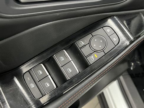 Used 2025 Nissan Rogue SV w/ Rock Creek Premium Package image 27