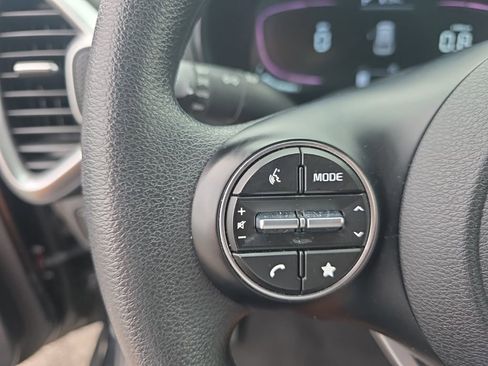 Used 2024 Kia Soul LX w/ Option Group 015 FWD image 15