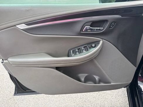 Used 2016 Chevrolet Impala LT w/ Convenience Package FWD image 16