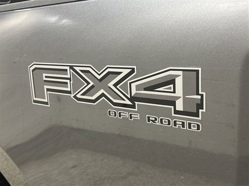 Used 2024 Ford F350 Lariat w/ Black Appearance Package image 30