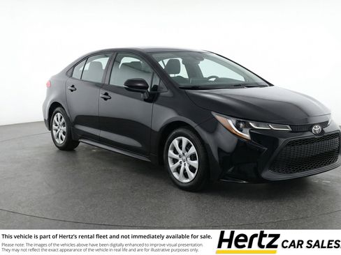 Used 2025 Toyota Corolla LE image 1