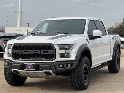Used 2018 Ford F150 Raptor w/ Equipment Group 802A Luxury image 8
