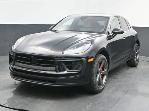 New 2025 Porsche Macan S image 1
