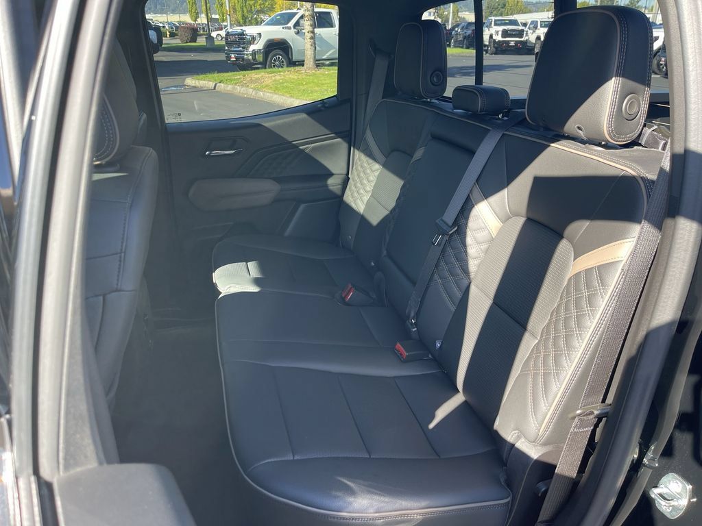 Used 2023 GMC Canyon Denali AWD/4WD image 26