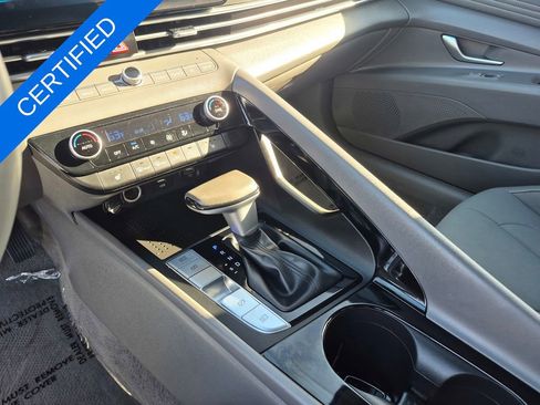 Used 2023 Hyundai Elantra SEL w/ Convenience Package image 19