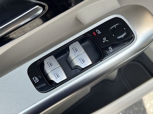 Certified 2025 Mercedes-Benz GLC 300 GLC 300 image 13