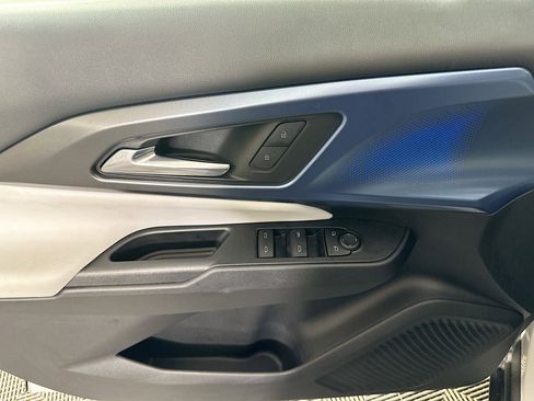 Used 2025 Chevrolet Equinox EV LT image 15