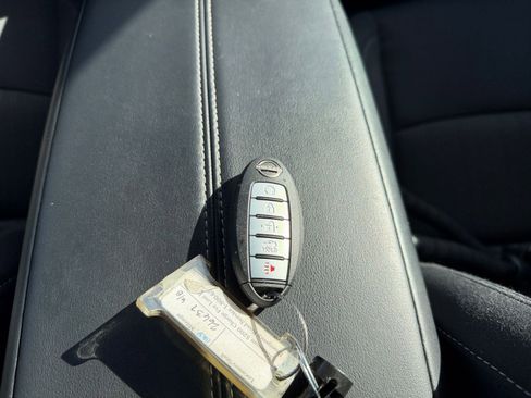 Used 2025 Nissan Altima 2.5 SV image 21