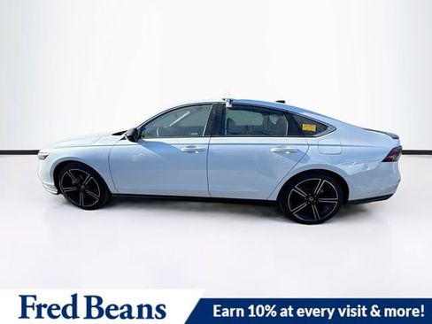 Used 2025 Honda Accord Sport image 4