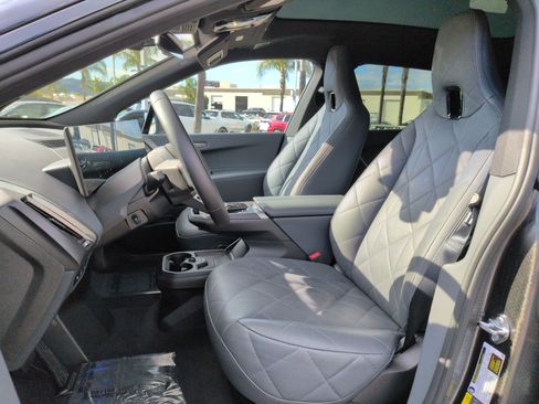 Used 2025 BMW iX M60 image 16