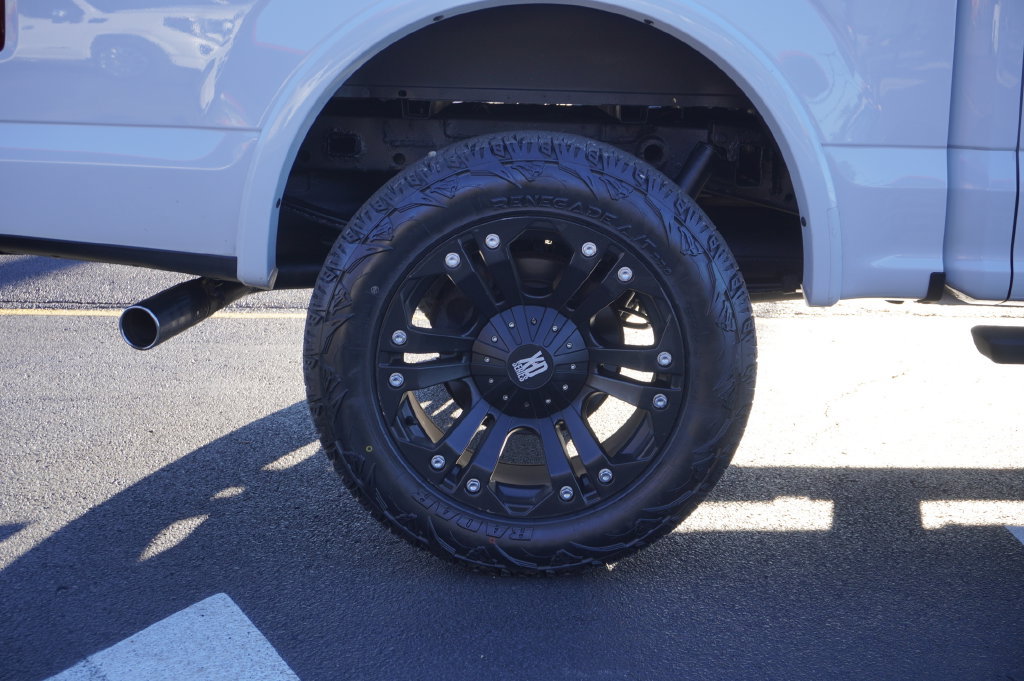 Used 2015 Ford F150 XLT w/ Equipment Group 302A Luxury AWD/4WD image 12