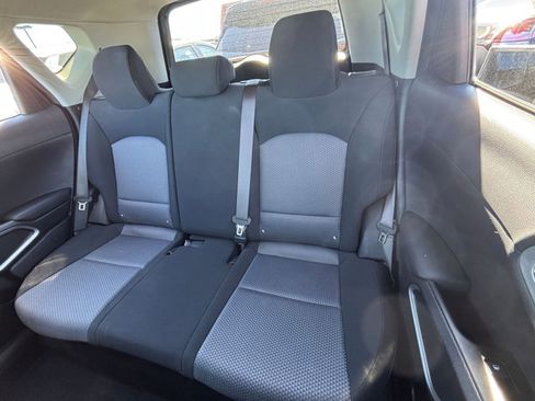 Used 2025 Kia Soul LX w/ LX Technology Package FWD image 36