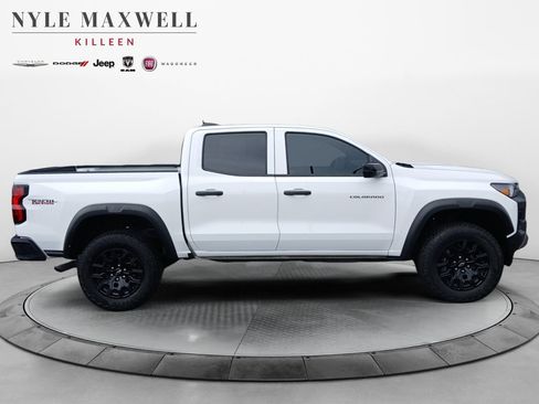 Used 2024 Chevrolet Colorado Trail Boss w/ Advanced Trailering Package AWD/4WD image 17