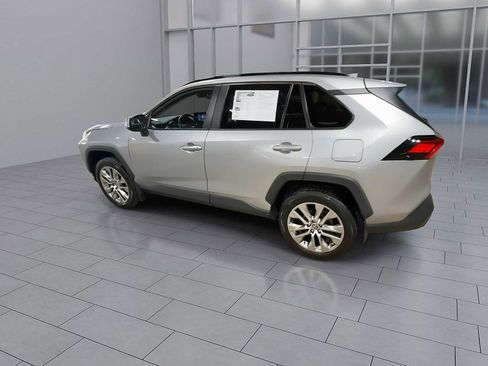 Certified 2022 Toyota RAV4 XLE Premium image 6