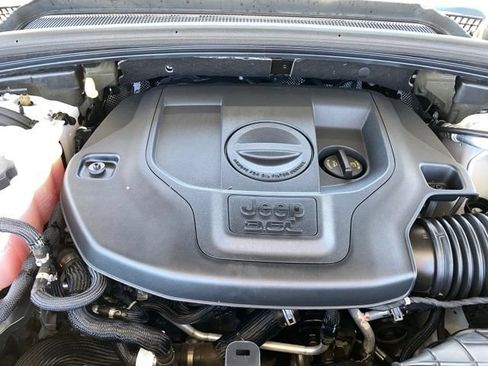 Used 2021 Jeep Grand Cherokee L Summit w/ Luxury Tech Group V AWD/4WD image 30