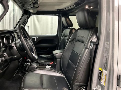 Used 2022 Jeep Wrangler Unlimited Sahara w/ Cold Weather Group image 10