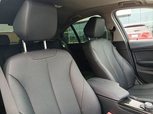 Used 2017 BMW 320i Sedan image 17